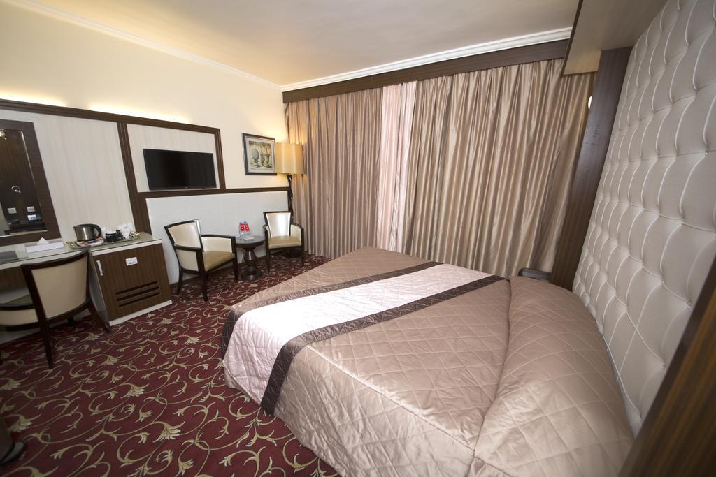 Al Khaleej Grand Hotel 3*
